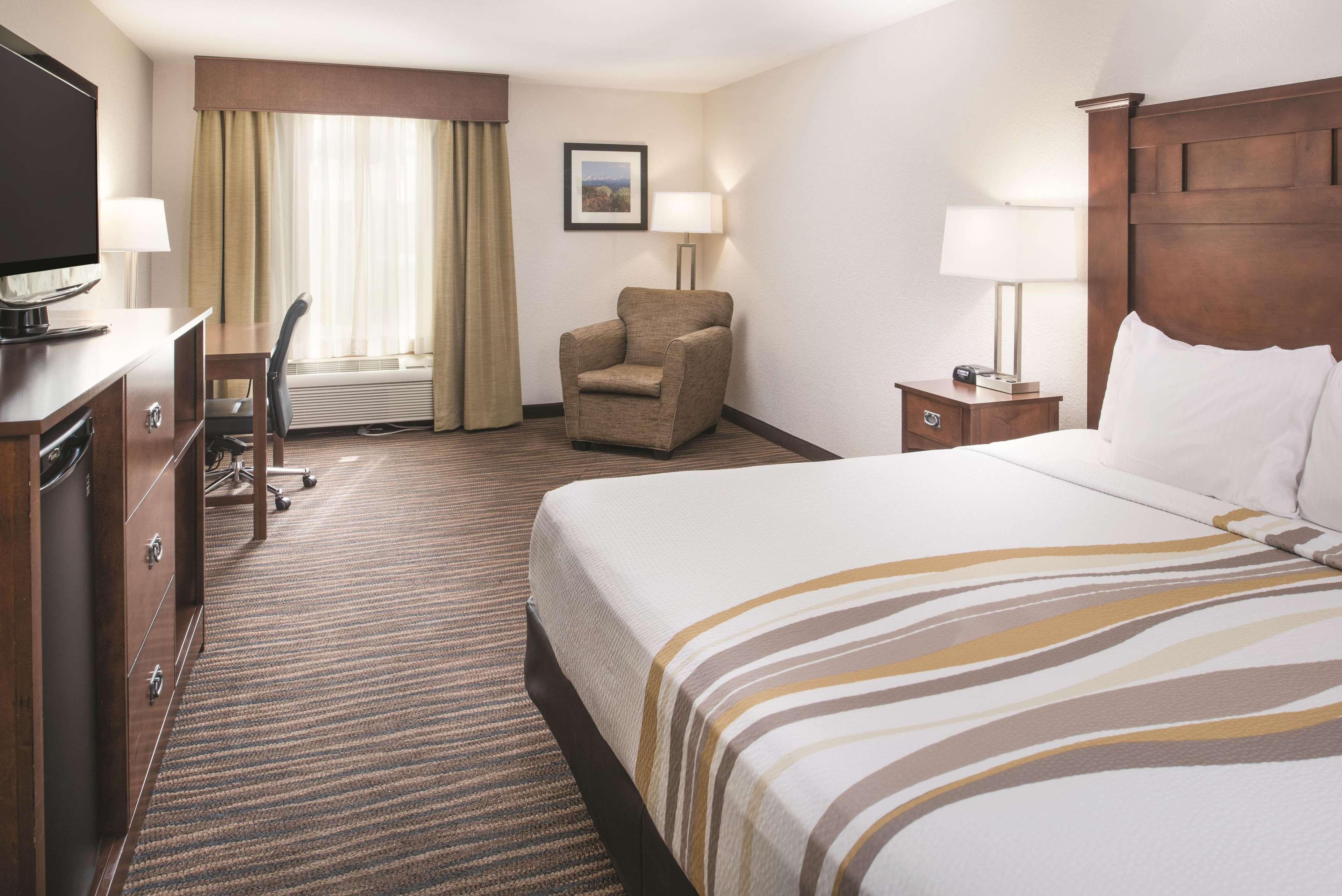 La Quinta Inn by Wyndham Bend Bagian luar foto