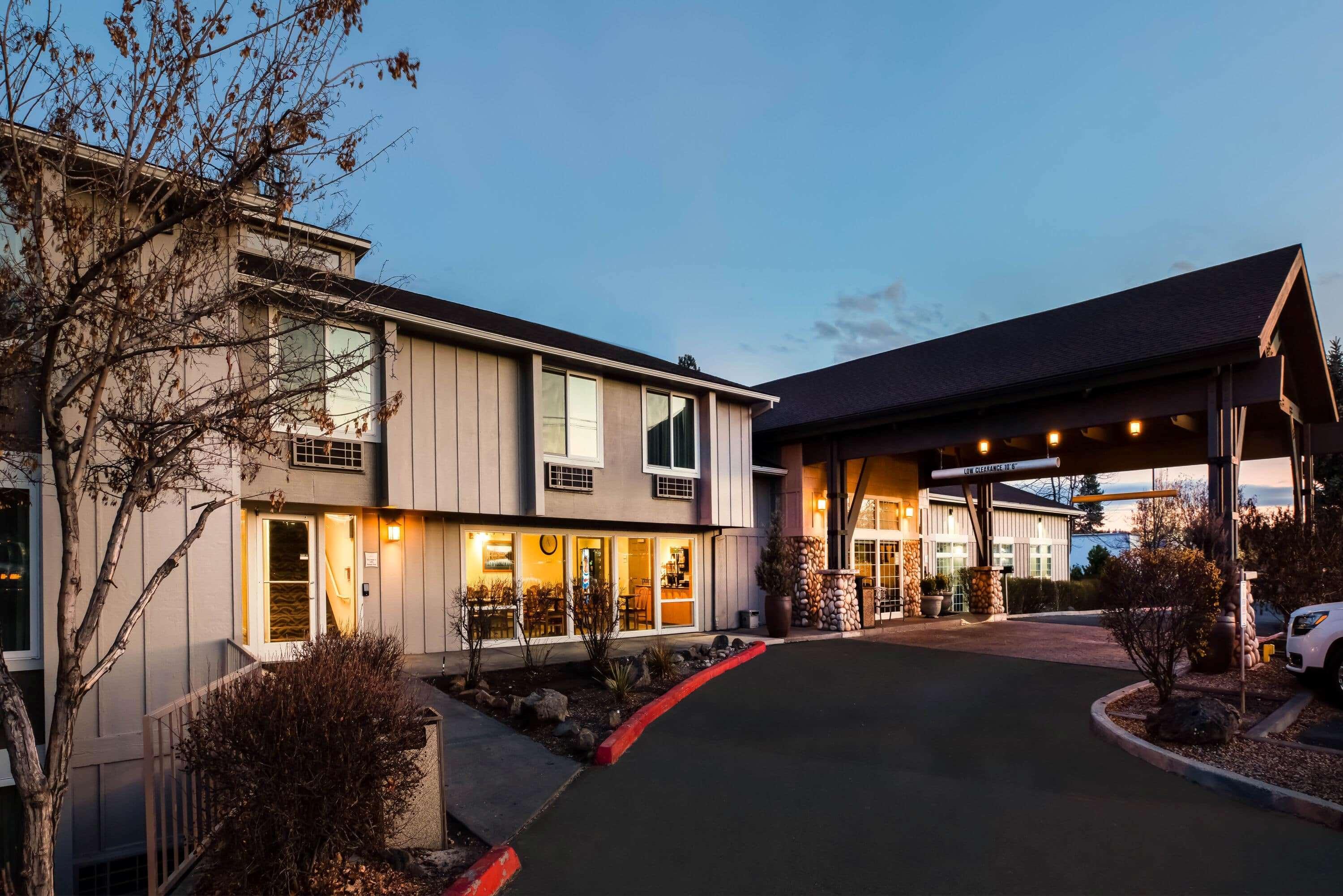 La Quinta Inn by Wyndham Bend Bagian luar foto