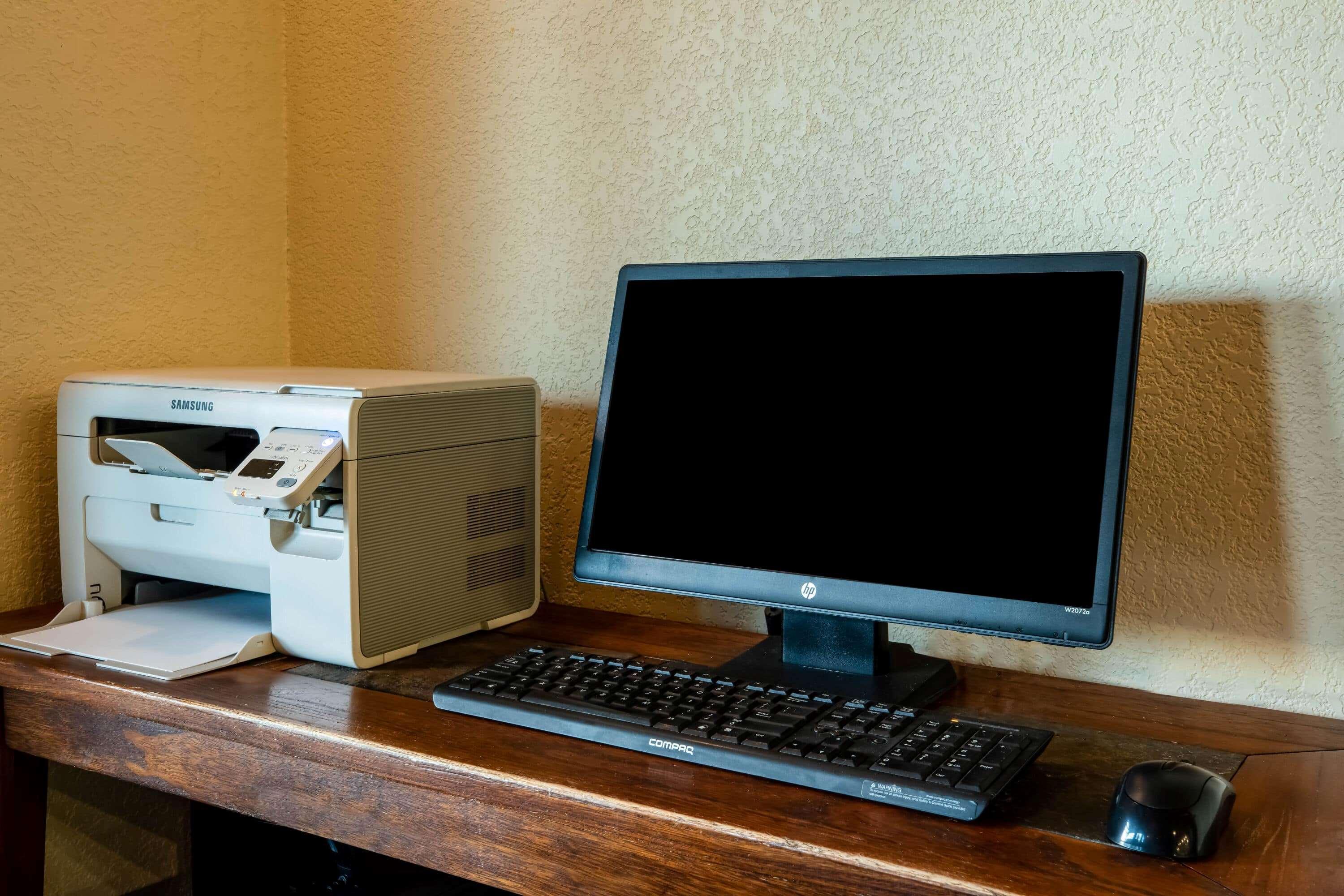 La Quinta Inn by Wyndham Bend Bagian luar foto